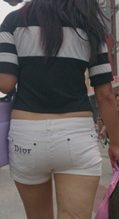 小孩这么大还有这身材