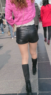 高跟肉丝包臀皮裤