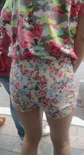 花紧热裤小少妇