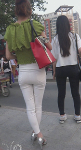 极品高跟白裤美少妇夹成这样