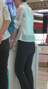 商场专柜小少妇