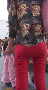 丰臀红裤成熟小少妇