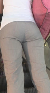 西裤宽臀小少妇