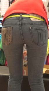 鞋店售货员小妹翘臀第一季