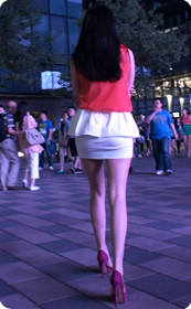 紫色高跟,包臀长腿的混血儿