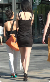 黑色包臀,性感超短裙轻熟女