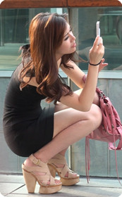 翘臀超短裙美女,没人能抵抗如此的美色