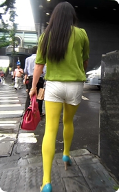 黄色丝袜长腿美女诱惑味十足