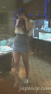 街拍小牛仔短裙