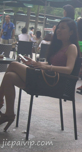 小少妇坐姿迷人