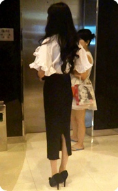 好瘦的美眉呀,感觉压在她身上骨头都能压断了