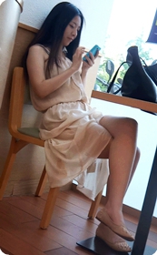 街拍长发飘飘的长裙美女,清纯的味道