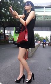 街拍身材与美貌并存的白富美