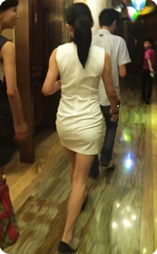 穿的这么性感的是准备去哪里勾引男人啊