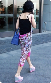 穿的这么花枝招展的少妇,去哪里勾引小帅哥呀