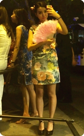 好多短旗袍美眉,仿佛置身于夜上海夜总会之中