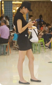 黑色超短裙少妇,好神秘的感觉压