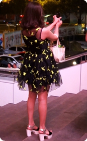 很喜欢自拍的娇小可爱美眉