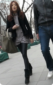 黑色紧身皮裤的高个搔货