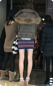 包臀模特的长腿真让人想犯罪啊