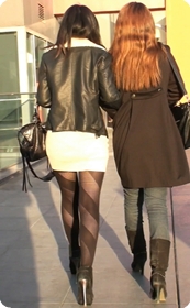 黑色厚丝紧身包臀的高跟美女