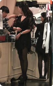 全程拍摄,黑丝高跟的少妇换衣