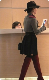 还是零度的时候,就已经排到找搔货的T裤了,清晰见毛啊!