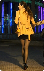 黑丝高跟美女的极品美腿真是诱人啊