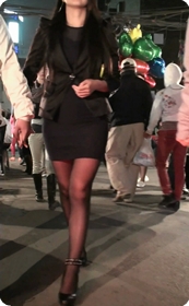 黑丝高跟的OL少妇