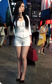 黑色高跟的肉丝小搔货