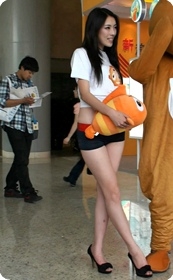 肉丝的美腿模特