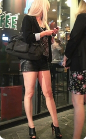 长腿高跟金发碧眼的外国美女