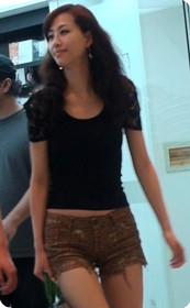 风韵少妇豹纹热裤