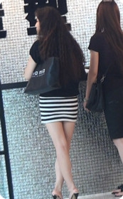 美不美看大腿,豹纹高跟也性感