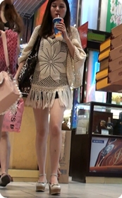 清纯的美女也性感噢