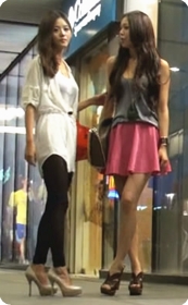 紧身和粉红超短裙美女你喜欢哪个