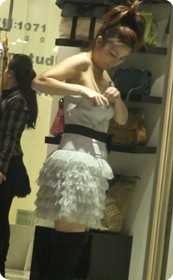 性感少妇试衣服