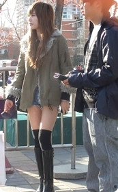 90后MM好个性,雨鞋还是靴子