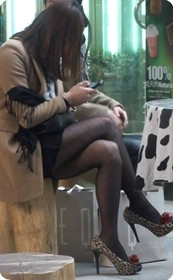 豹纹高跟,黑丝少妇