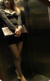 地下停车场街拍性感贵妇