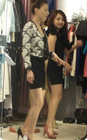 街拍少妇换衣全过程