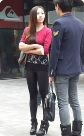 紧身控,性感美女喜欢把屁股包的紧紧的