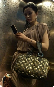 电梯里性感小姐