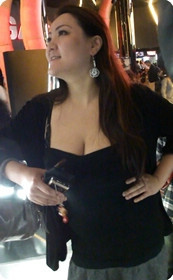 成熟丰满少妇就是自信