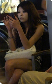 热裤小少妇这么开心