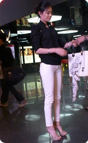 绝对让人神魂颠倒的紧身少妇