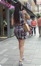 有气质的纹身女高跟街拍