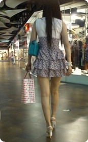 花裙小少妇真性感