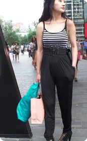 街拍丰满成熟少妇