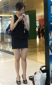 性感超短裙的诱惑